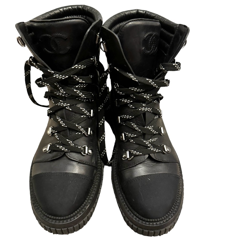 Women’s 2021 CHANEL Lace Up Combat Boots 2021 37 7 - Picture 4 of 12
